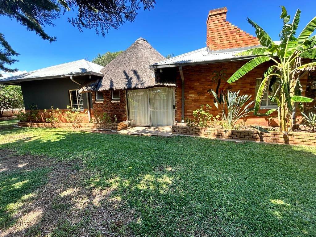 4 Bed House in Jan Kempdorp photo number 1
