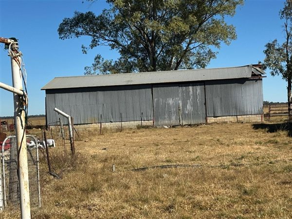 146 ha Farm