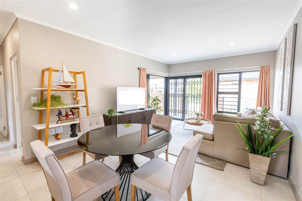2 Bedroom House 2 Bedroom House