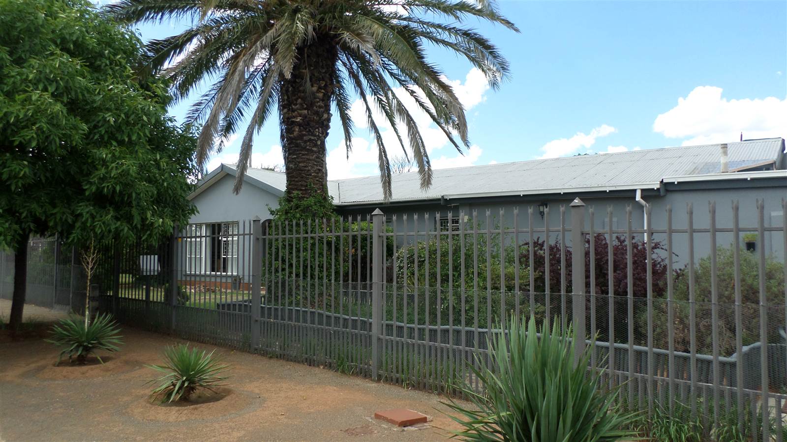3 Bed House in Middelburg photo number 1