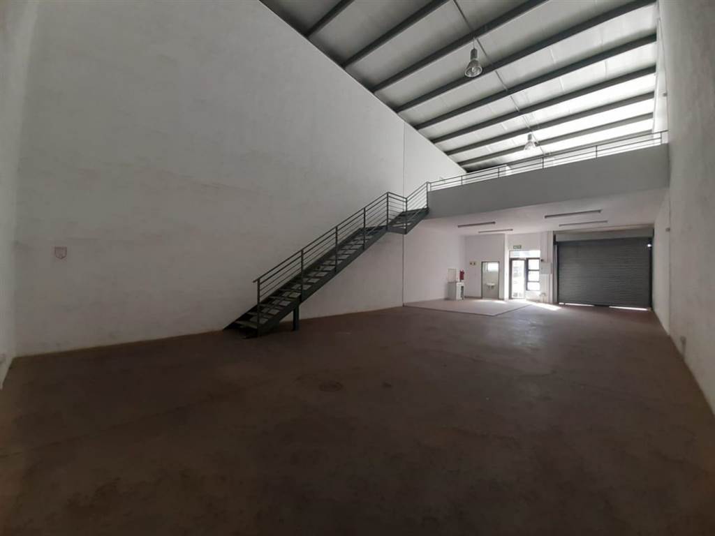 187  m² Industrial space in Greenhills photo number 4