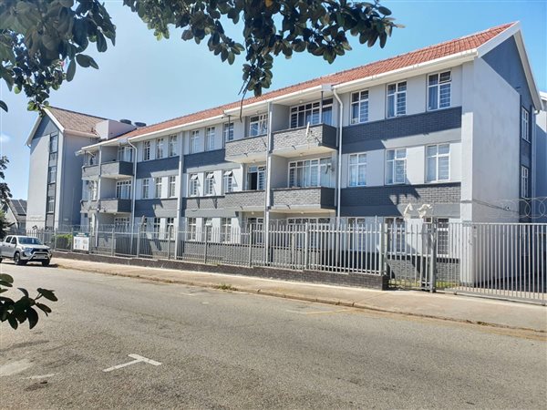 2 Bed Apartment in Port Elizabeth Central