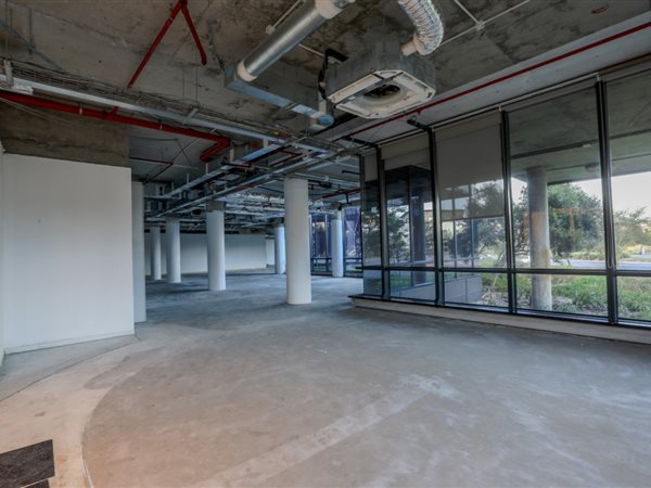 460  m² Office Space