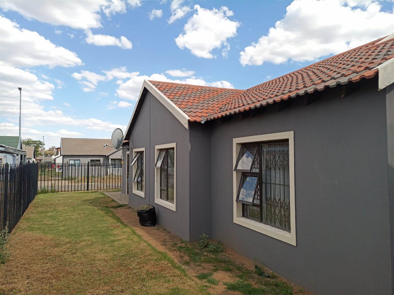 3 Bed House in Bloemspruit photo number 20