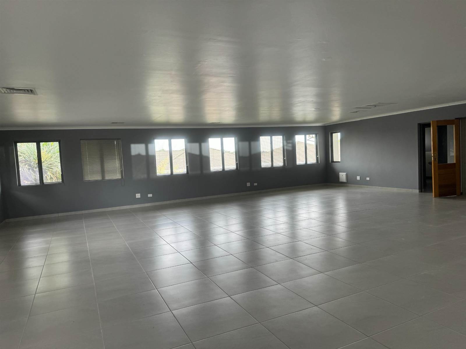 150  m² Commercial space in Hillcrest Central photo number 8