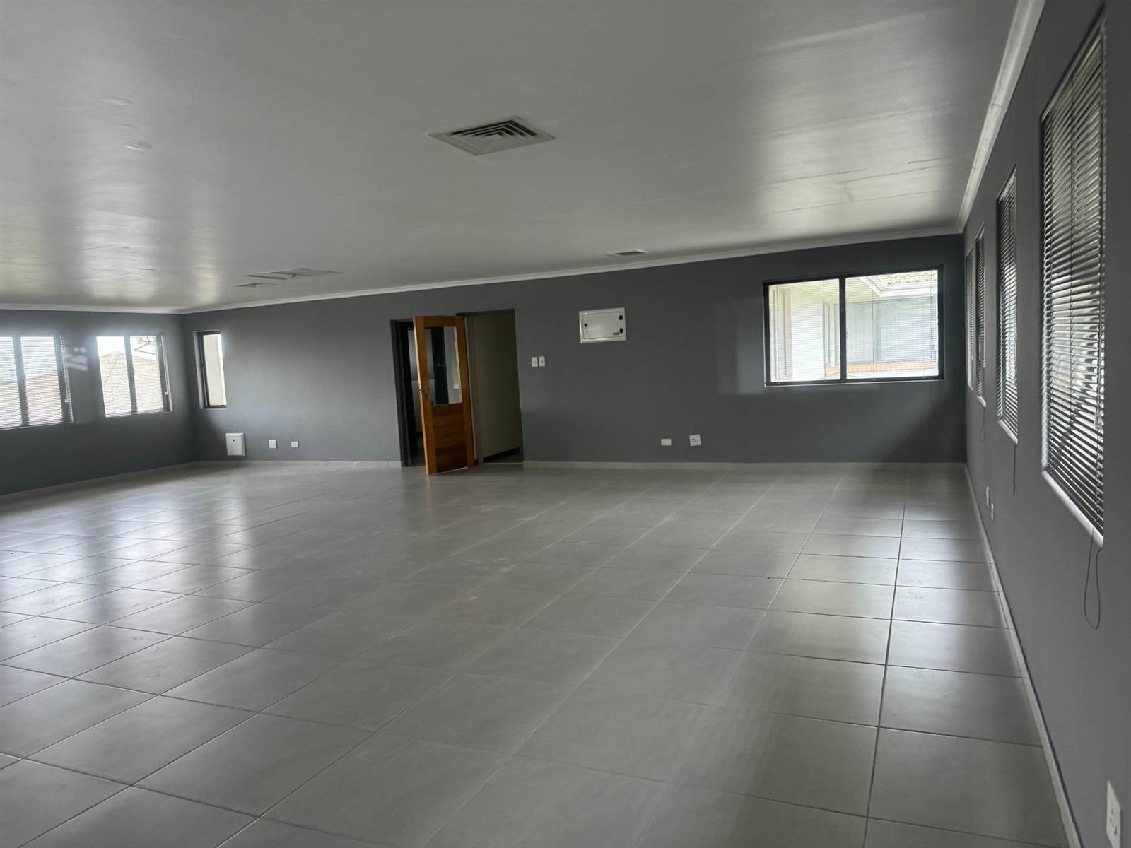 150  m² Commercial space in Hillcrest Central photo number 7