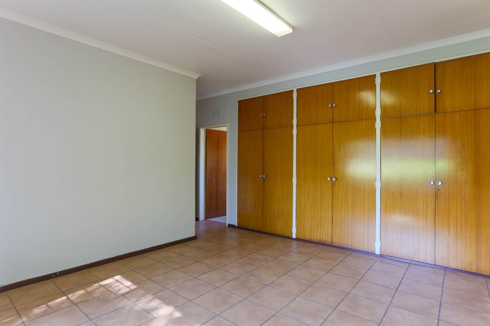 3 Bed House in Constantia Kloof photo number 15