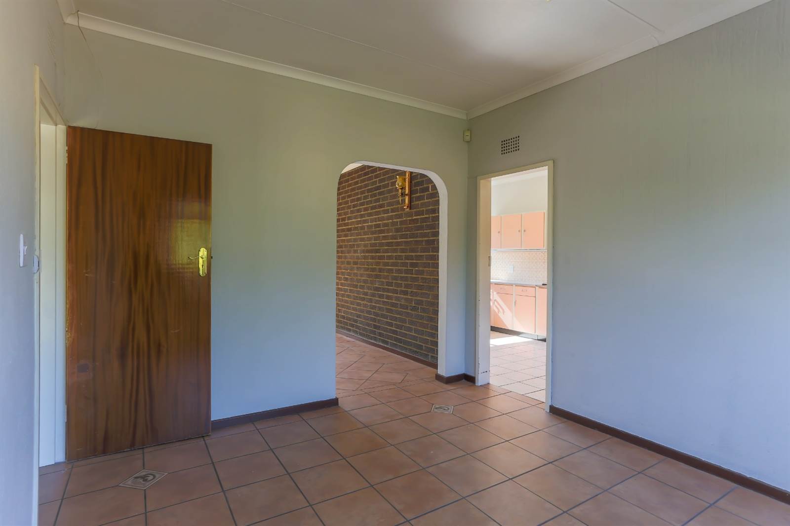 3 Bed House in Constantia Kloof photo number 8