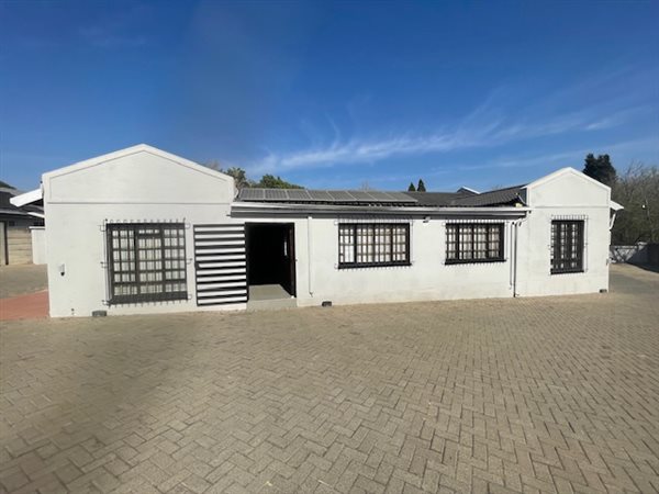 1 486  m² Commercial space