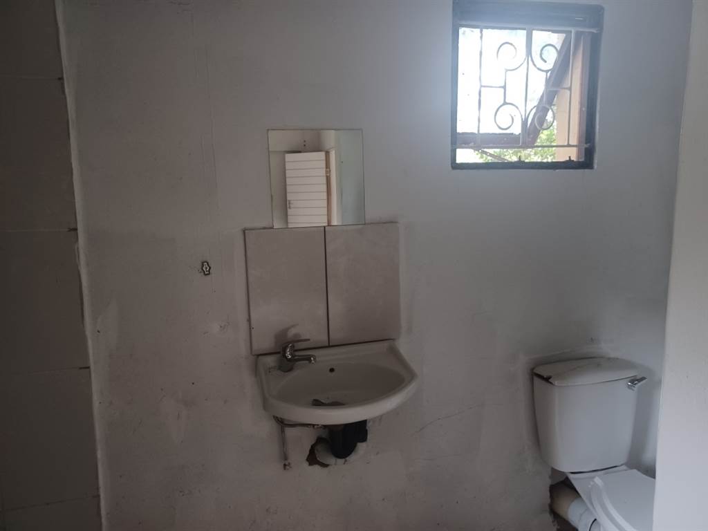3 Bed House in Uvongo photo number 20