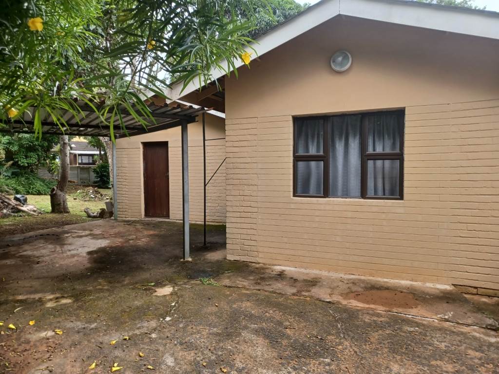 3 Bed House in Uvongo photo number 18
