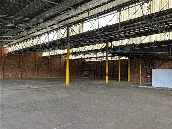 3 896.7  m² Industrial space