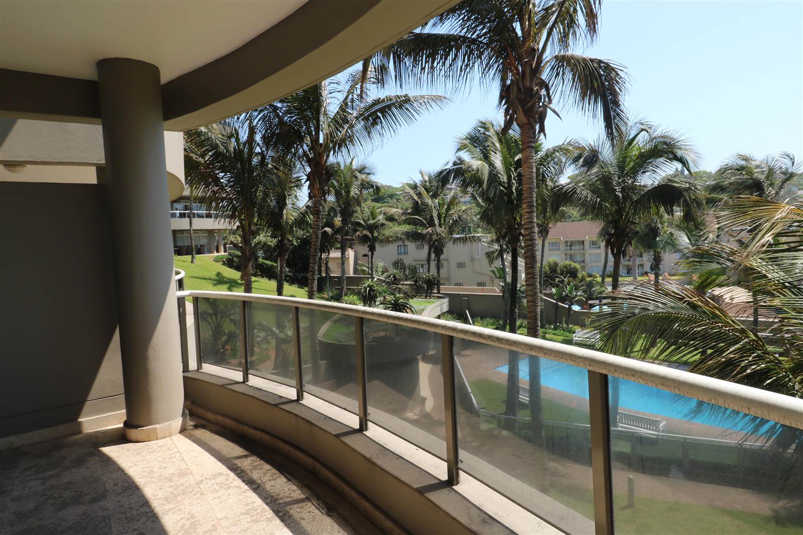 2 Bed Apartment in Ballito photo number 3