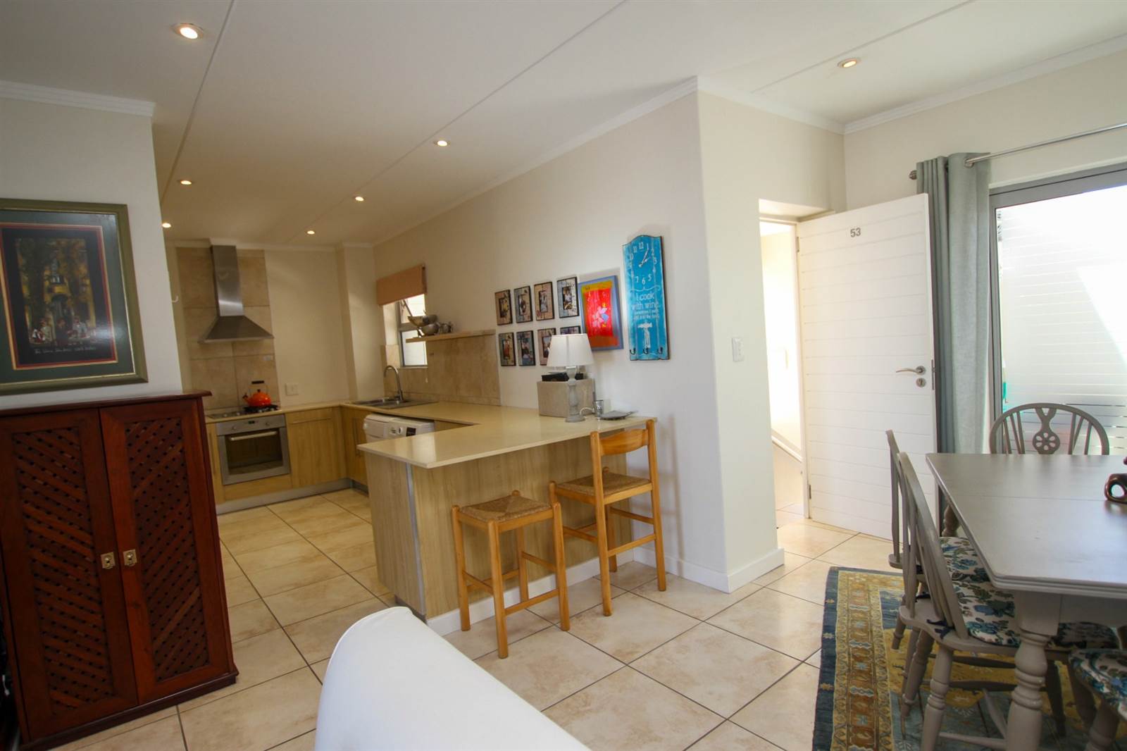 2 Bed Apartment in Plettenberg Bay photo number 4