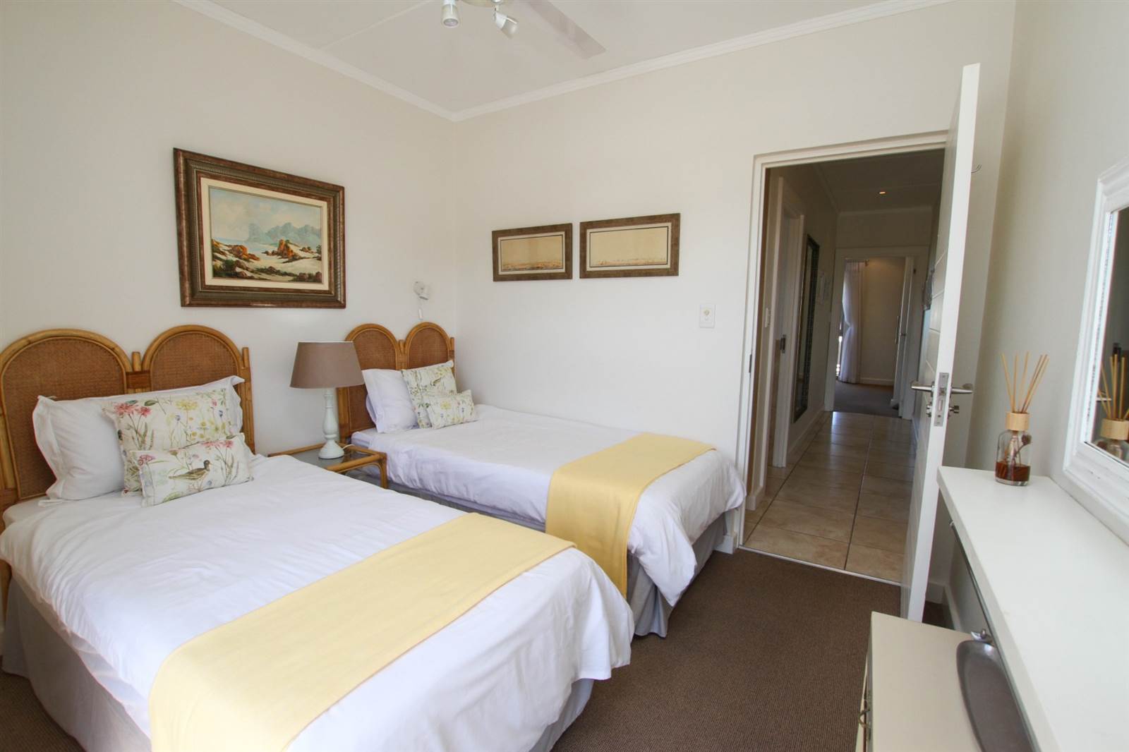 2 Bed Apartment in Plettenberg Bay photo number 12