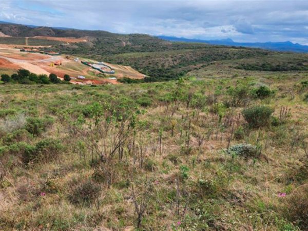 1550 m² Land available in Mossel Bay Central