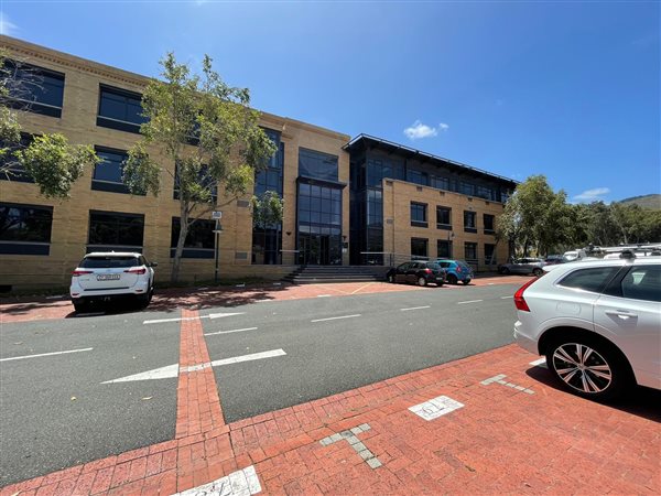 260  m² Commercial space in Plattekloof