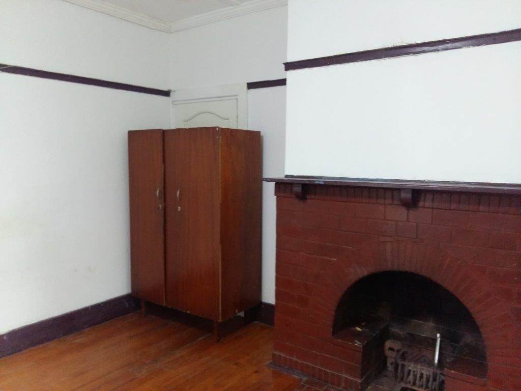 1 Bed Apartment in Grahamstown Central photo number 7