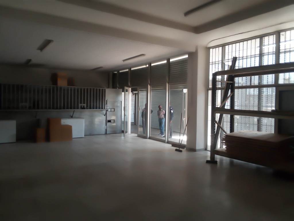 149  m² Retail Space in Pinetown Central photo number 3