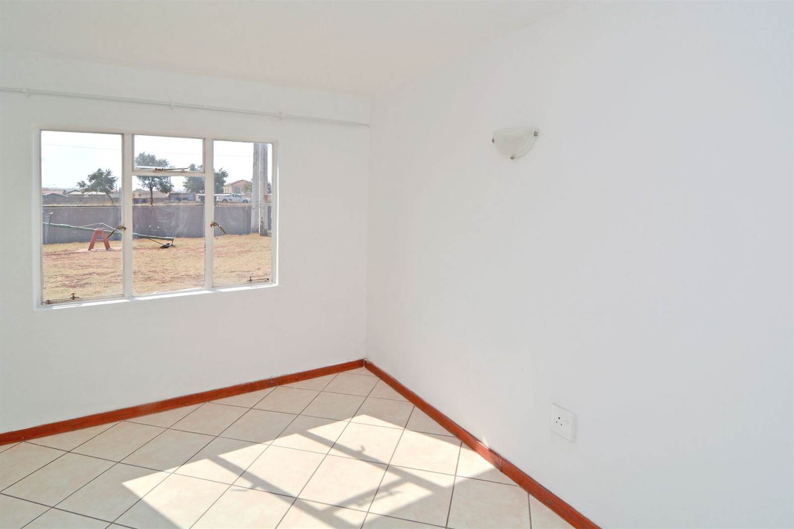 2 Bed Apartment in Protea Glen photo number 6