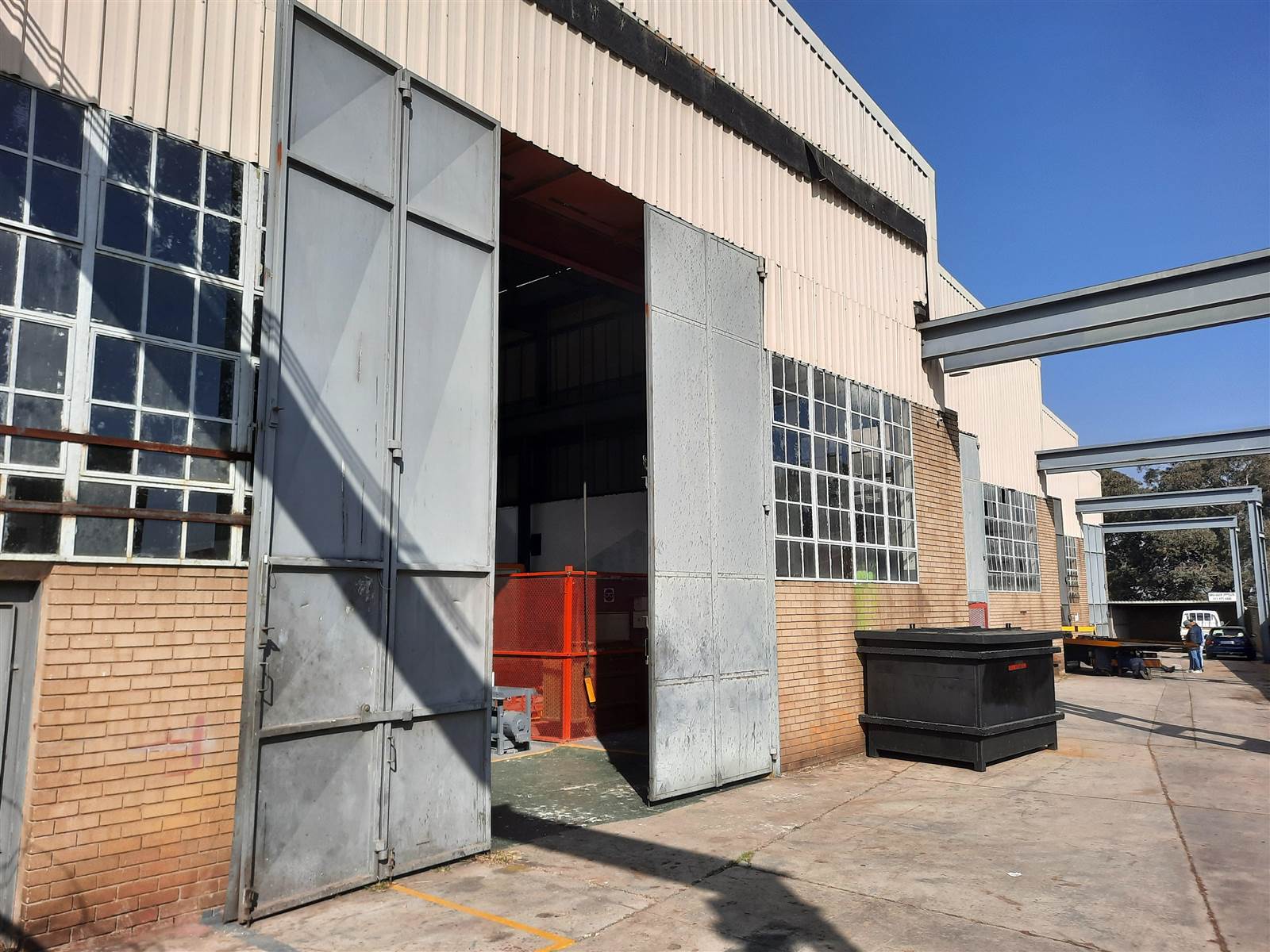 3000  m² Industrial space in Lea Glen photo number 14