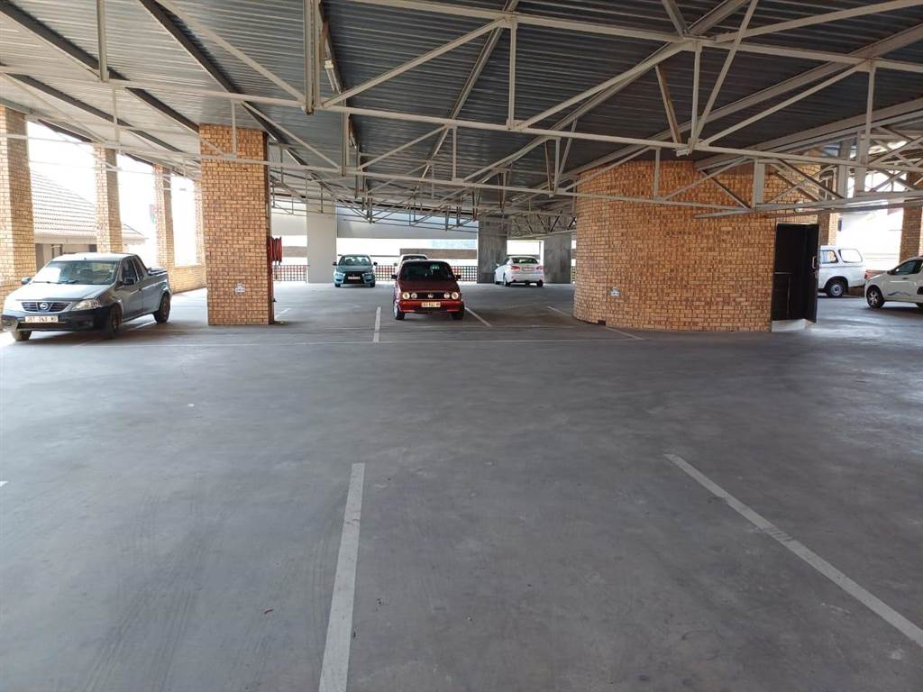 222  m² Commercial space in Nelspruit Central photo number 2