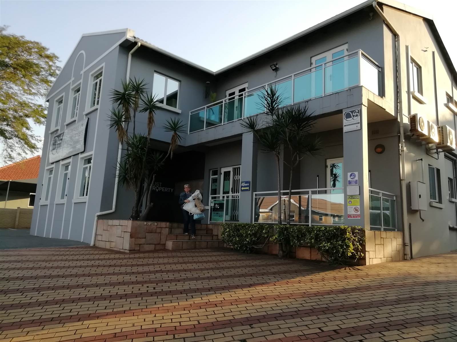 500  m² Commercial space in Durban North photo number 6