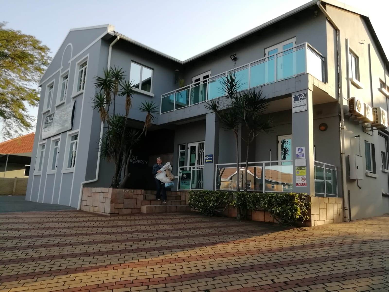 500  m² Commercial space in Durban North photo number 28