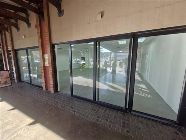 103  m² Commercial space