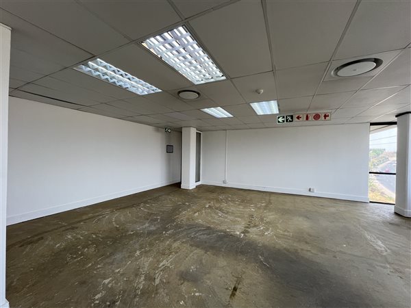 387  m² Retail Space