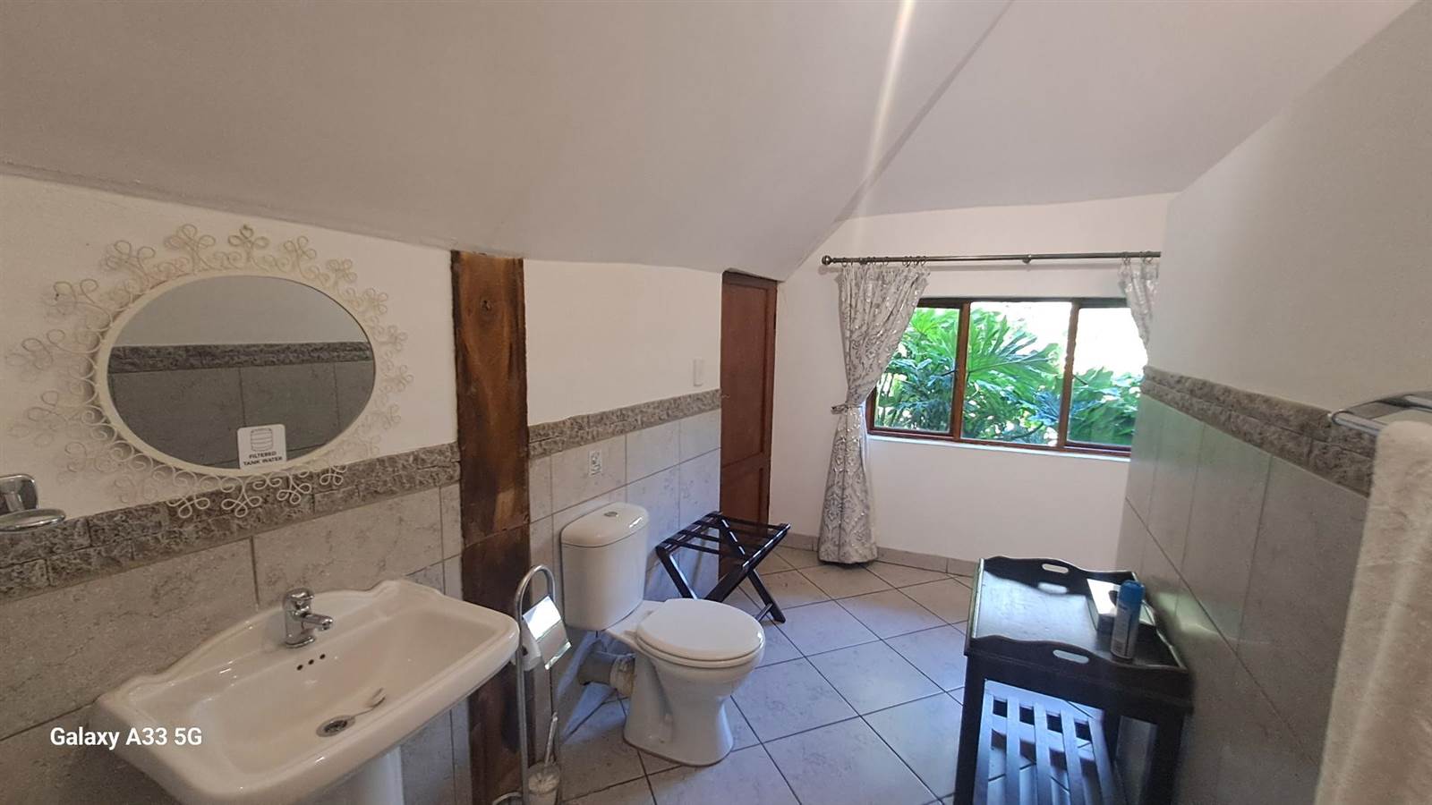 1 Bed Garden Cottage in Woodmead photo number 6