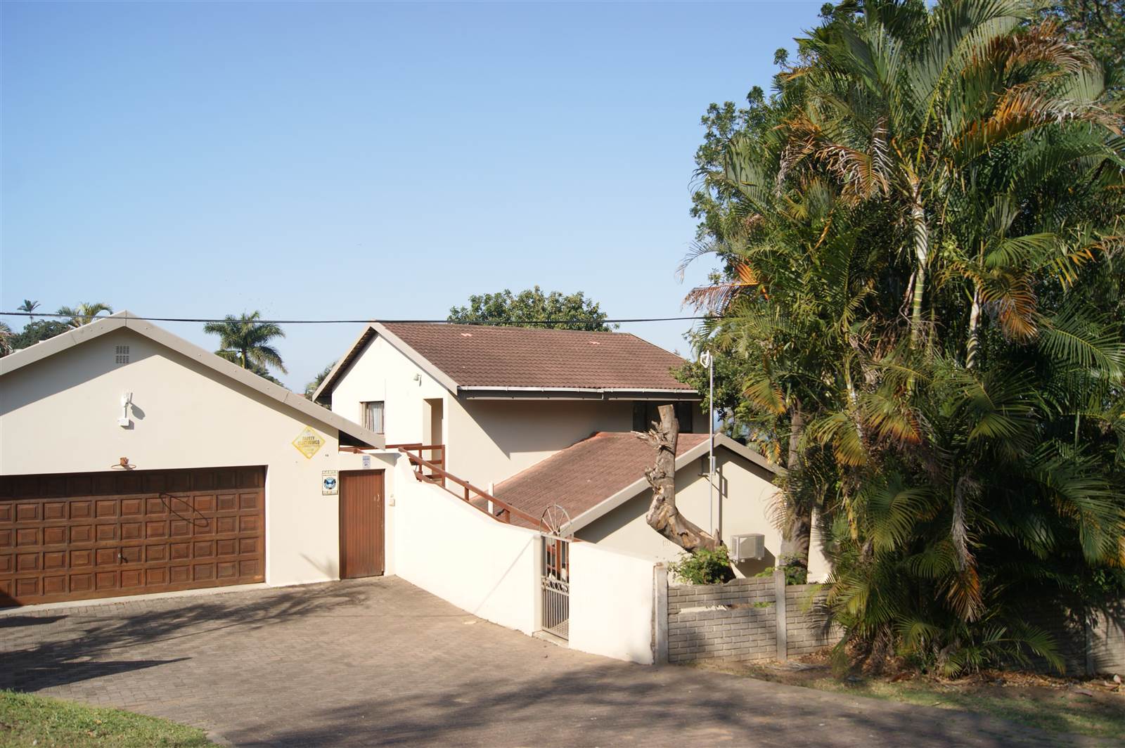 5 Bed House in Blythedale Beach photo number 25