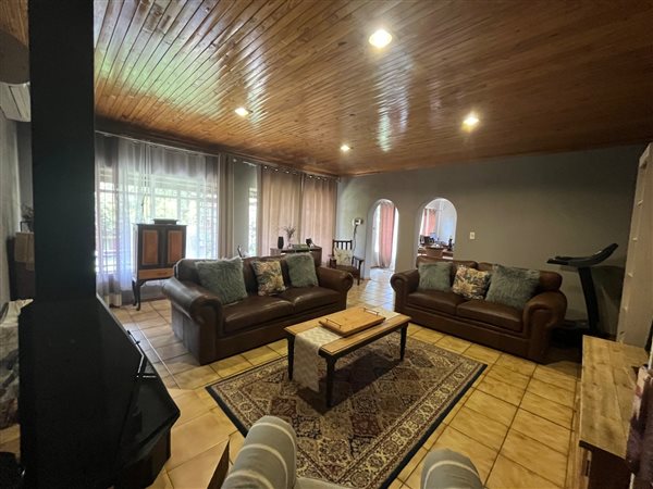 3 Bedroom House 3 Bedroom House