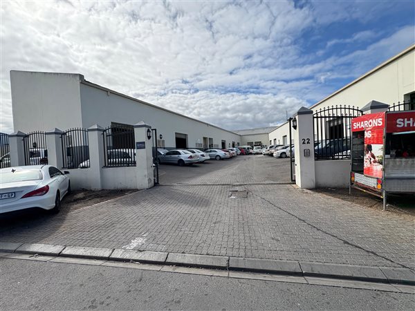 231  m² Industrial space