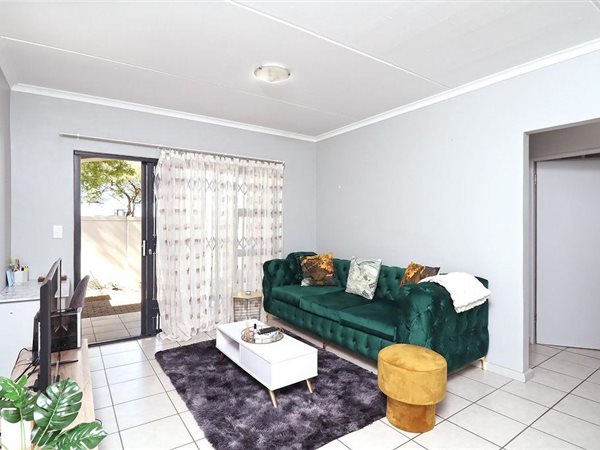 2 Bed Apartment in Durbanville