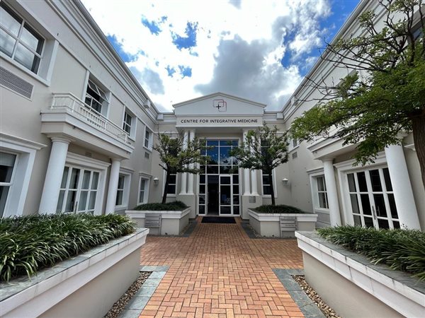 193  m² Commercial space in Bryanston