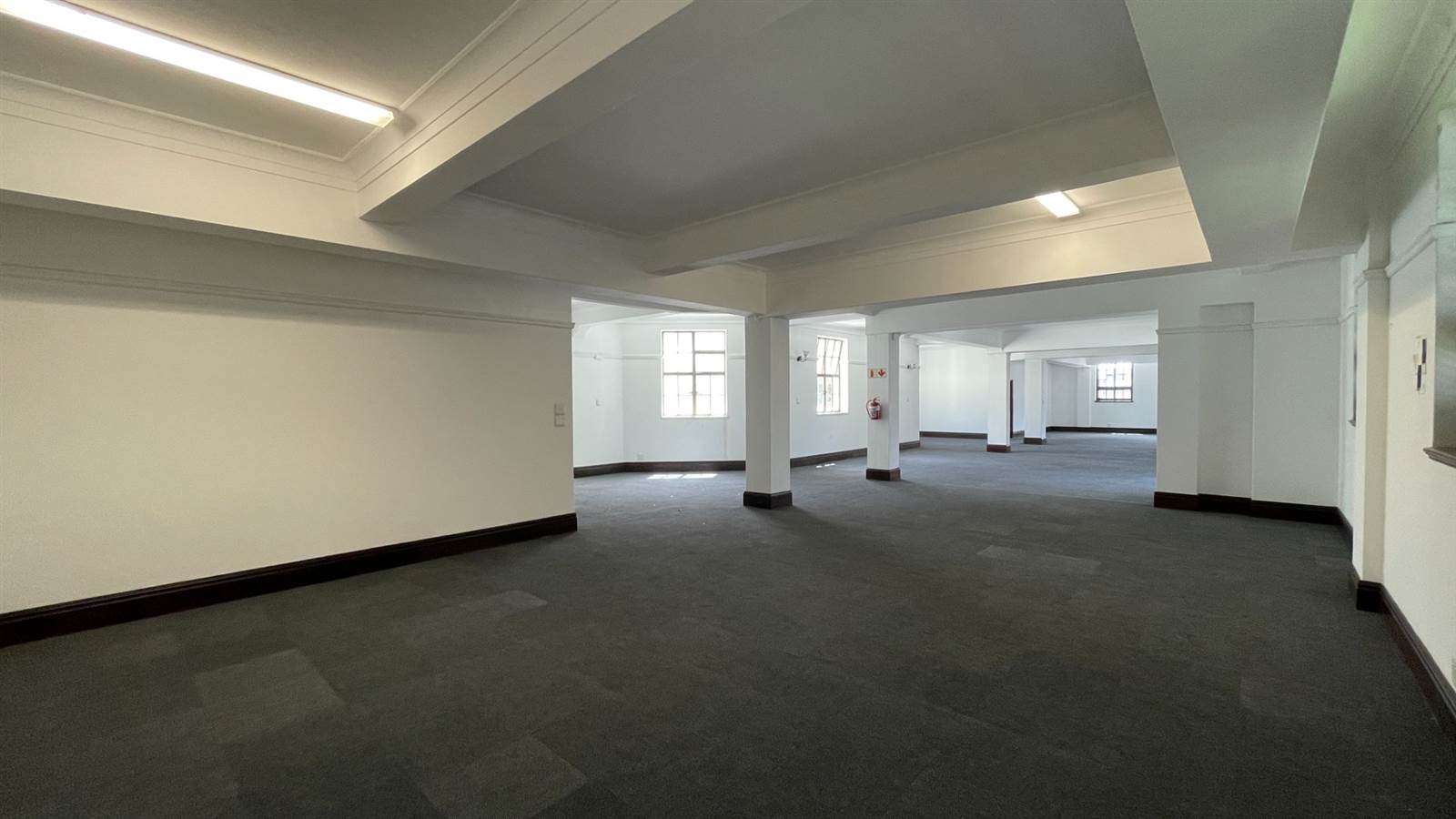 9600  m² Commercial space in Cape Town City Centre photo number 11
