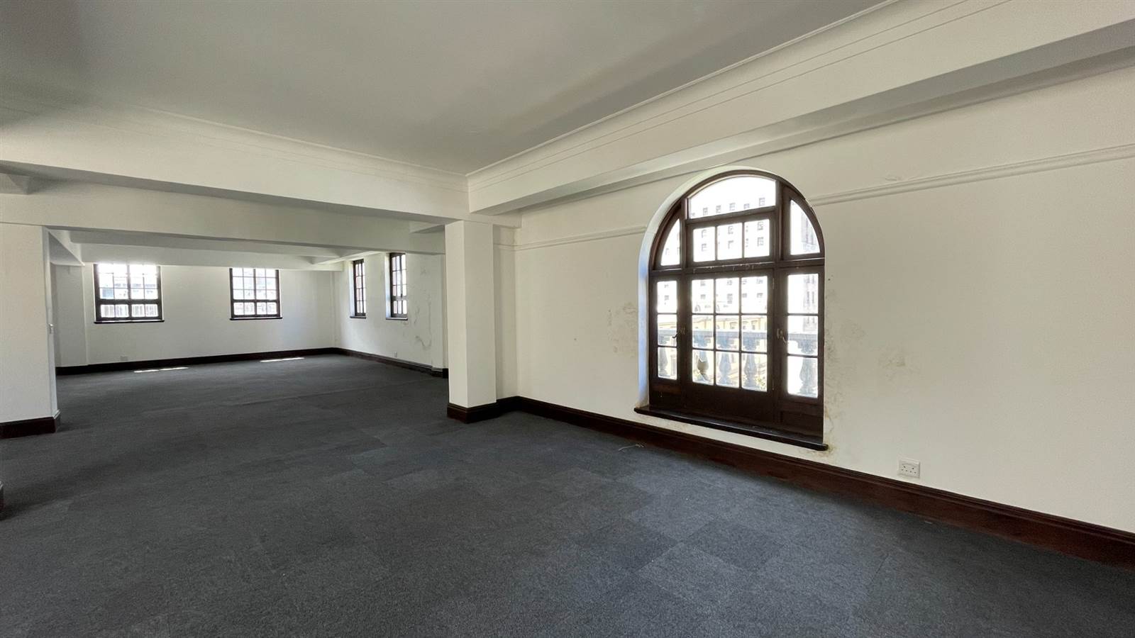 9600  m² Commercial space in Cape Town City Centre photo number 12
