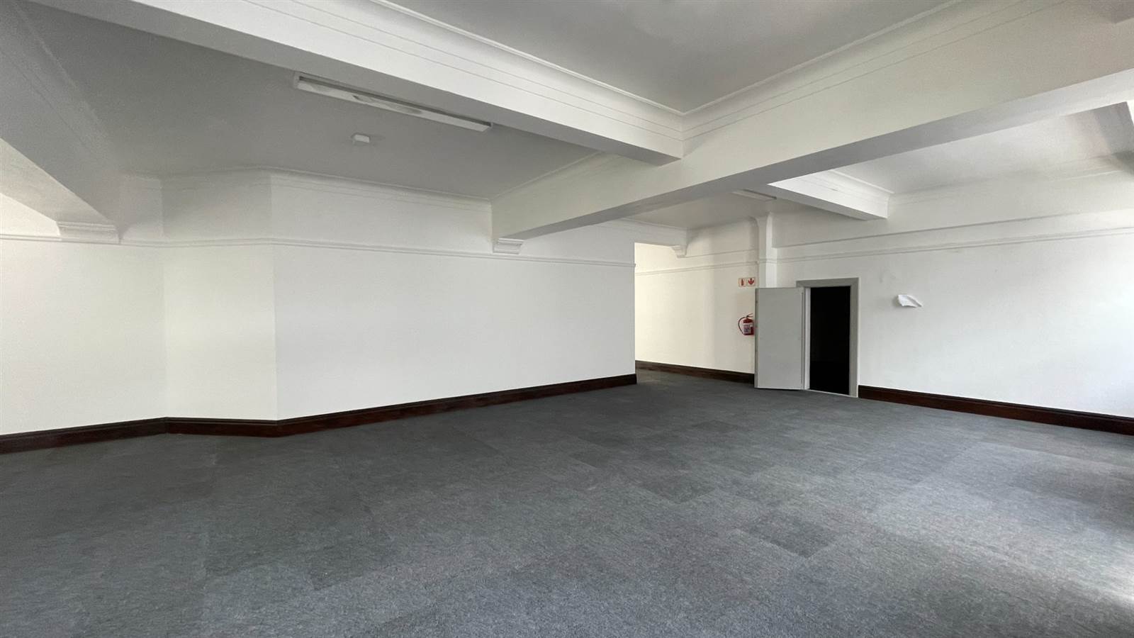 9600  m² Commercial space in Cape Town City Centre photo number 18