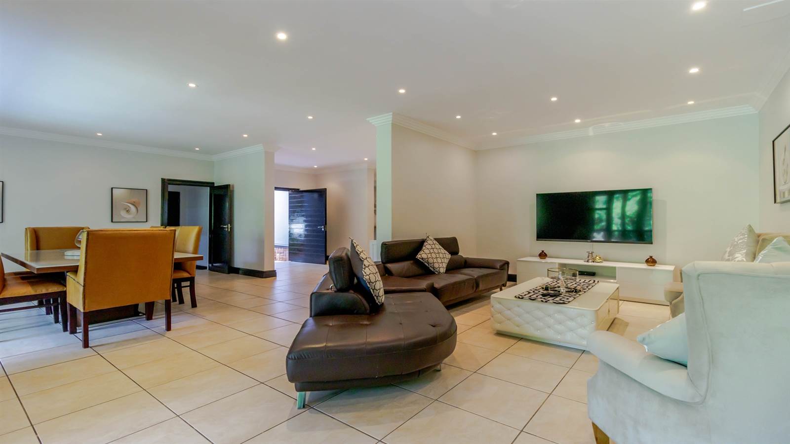 5 Bed Townhouse in Zimbali Estate photo number 10