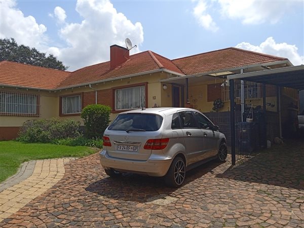 4 Bedroom House 4 Bedroom House