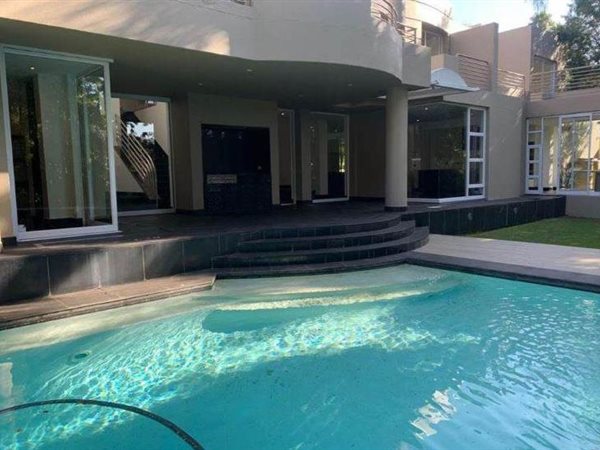 4 Bedroom House 4 Bedroom House
