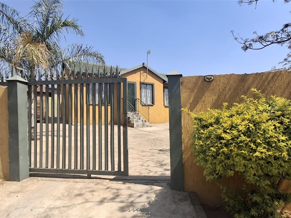3 Bedroom House 3 Bedroom House