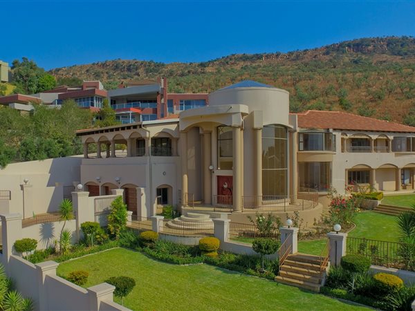 5 Bedroom House 5 Bedroom House