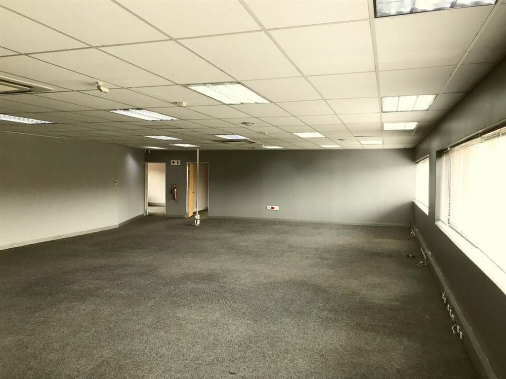 463  m² Office Space in Bedfordview photo number 8