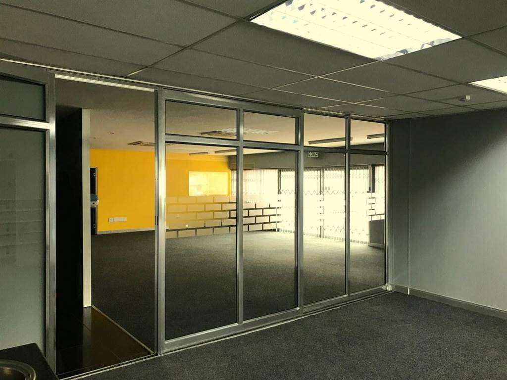 463  m² Office Space in Bedfordview photo number 5