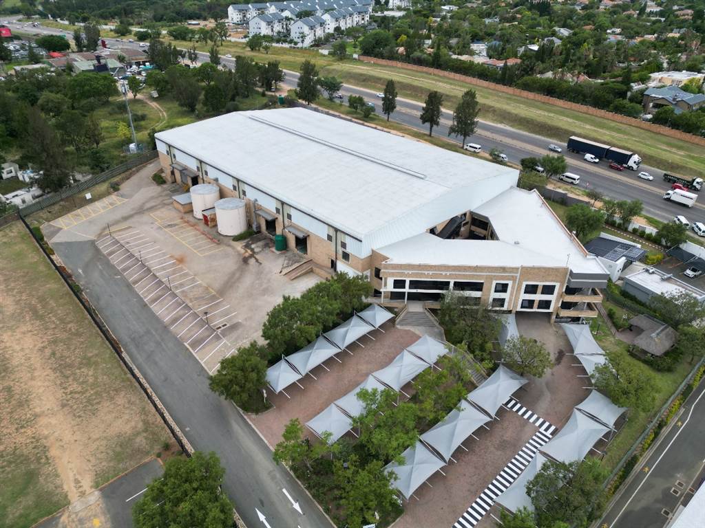 5565  m² Industrial space in Kyalami photo number 1