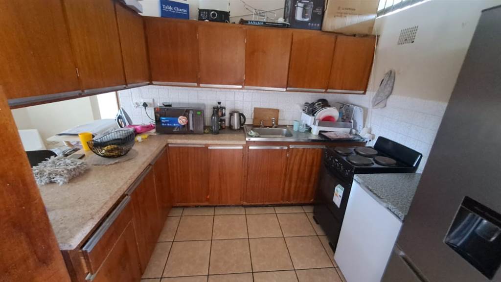 2 Bed Apartment in Empangeni Central photo number 25