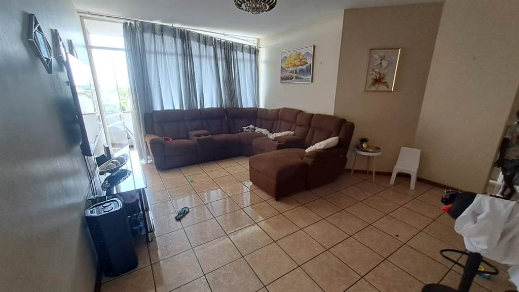 2 Bed Apartment in Empangeni Central photo number 26