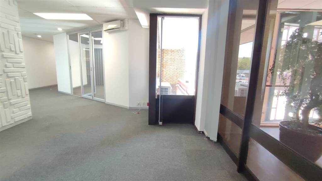 406  m² Commercial space in Bedfordview photo number 7